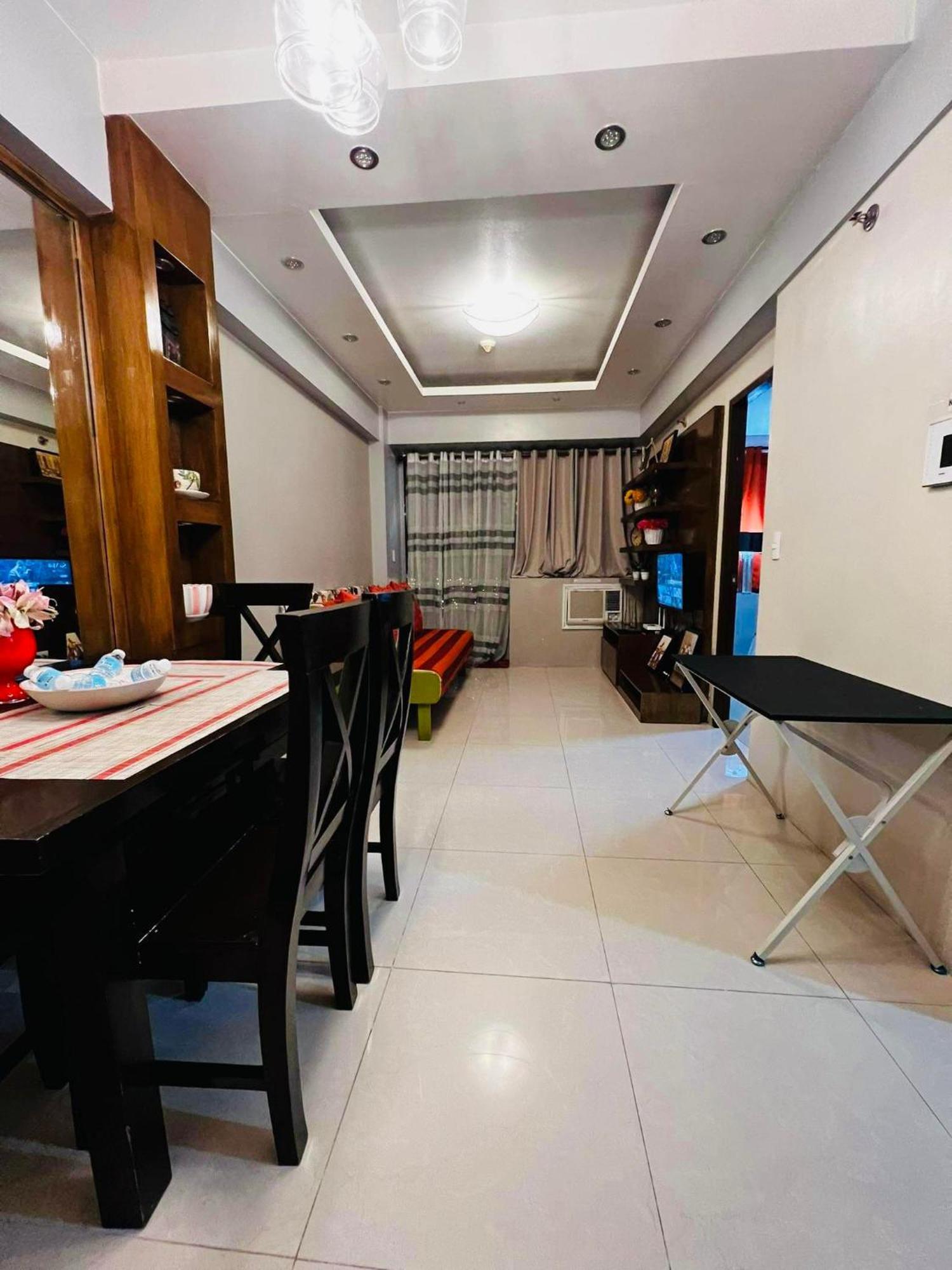 One Palm Tree Villas Condominium - Studio 10O With Balcony - Across Terminal 3 Airport Manila Exterior foto